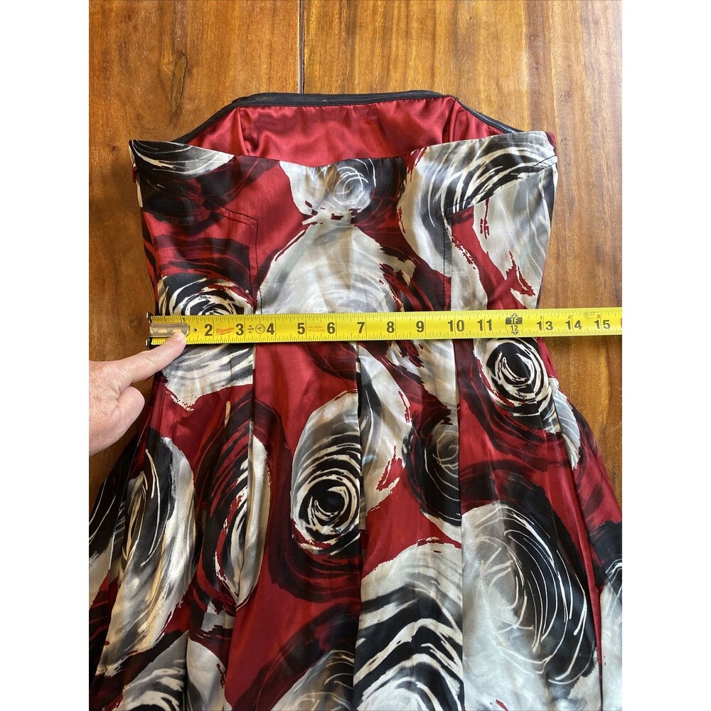 Laundry by Shelli Segal Dress Strapless with pleats red black silver Roses 2 - Picture 8 of 12